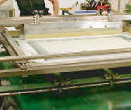 Serigrafisk, eller silketryk, af frontpaneler, industri- og maskinskilte, er s�rdeles modstandsdygtige overfor bl.a. kemikalier.