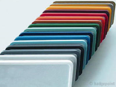 Badgepoint - Name tag systems - We make your name visible fra Dansk Erhvervsbeklædning. - som Standardprodukter, Individuelle produkter, og som Brancheløsninger: Navneskilte, Reversskilte, Bordskilte, Kampagneskilte, Badge, med tryk og gravering, efter opgaven.