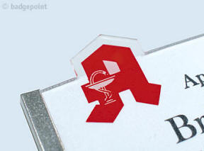 Badgepoint - Name tag systems - We make your name visible fra Dansk Erhvervsbekl�dning. - som Standardprodukter, Individuelle produkter, og som Branchel�sninger: Navneskilte, Reversskilte, Bordskilte, Kampagneskilte, Badge, med tryk og gravering, efter opgaven.