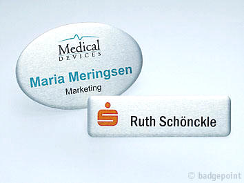 Badgepoint - Name tag systems - We make your name visible fra Dansk Erhvervsbekl�dning. - som Standardprodukter, Individuelle produkter, og som Branchel�sninger: Navneskilte, Reversskilte, Bordskilte, Kampagneskilte, Badge, med tryk og gravering, efter opgaven.