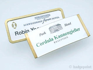 Badgepoint - Name tag systems - We make your name visible fra Dansk Erhvervsbekl�dning. - som Standardprodukter, Individuelle produkter, og som Branchel�sninger: Navneskilte, Reversskilte, Bordskilte, Kampagneskilte, Badge, med tryk og gravering, efter opgaven.