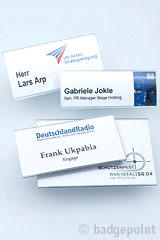 Badgepoint - Name tag systems - We make your name visible fra Dansk Erhvervsbekl�dning. - som Standardprodukter, Individuelle produkter, og som Branchel�sninger: Navneskilte, Reversskilte, Bordskilte, Kampagneskilte, Badge, med tryk og gravering, efter opgaven.