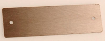 38416 33007 MASKINSKILT. Med tekstgravering Rustfri 316 st�l. Dimensioner: 100mm x 30mm x 1,5mm. 2 stk. �3mm huller.&nbsp; 