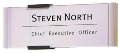 3841633018.D�rskilt i aluminium med transparent forside. Dimension: Bredde x h�jde 14,8 x 5,2 cm&nbsp;