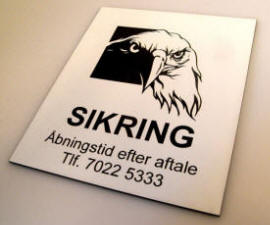 38416 33096 D�rskilt. Materiale: Akryl hvid/sort. Dimension: 110 x 130 x 1,5 mm.. Kan leveres i mange forskellige farver og kombinationer.