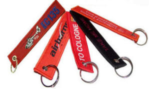 Coins eller vognmnter efter opgave - leveret med karabinhage, lanyards, eller andet, i de mngder og udfrsel, med tryk, efter Deres nske.