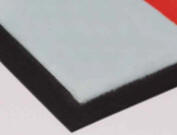 100 % polyester, med skridsikker sort nitril gummibagside og kantet med en 6 mm. nitrilkant