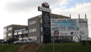 Facadel�sninger kan vi levere som enkle opl�g eller i de store forkromede l�sninger.
