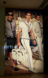 479 Baggrundsbelyst display systemer forbedre grafik af lysende billederne bagfra, og dermed vise billedet mere klart.