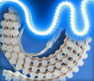 LED-Ribbon. Vandt�t diodeb�nd indst�bt i fleksibel gummiform.