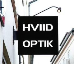 Exclusive vingepylon i sortlakeret udgave, med folietekster eftermonteret. Spot kan leveres efter opgave