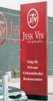 Base planpylon 1400 x 5000 mm., med udfræset tekst og indfældet lys.