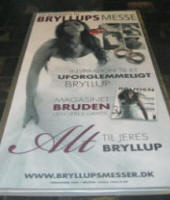 Logom�tter - reklamem�tter, samt r�v�v til m�tter. - alt indenfor gulvreklame og floor Advertising, efter opgave. - eller Bannere - byggepladsskilte, facadebannere og faner efter m�l og opgave.