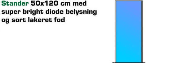 vbox X1 er et flot og funktionelt nyt system der er udført i et helt fladt 40 mm. design - anvendelig ude og inde - med og uden belysning. Med X1 kan De bygge vægskilte, standere, hængeskilte og udhængsskilte efter Deres egen idé og med de krav der aktuelt er gældende. Standardstørrelserne findes i formater fra 300 x 300 til 700 x 3000 mm..