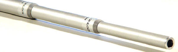 Lodrette alu-st�nger i Eloxeret aluminium