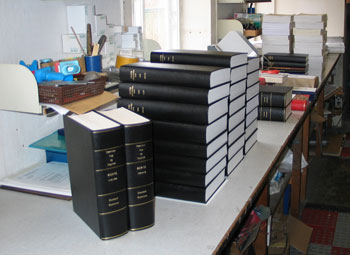 Vi tilbyder alle former for indbinding af protokoller, �gteskabsb�ger, pr�velsesb�ger, m.m.