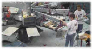 Textiltryk - eller silketryk, g�r Dem i stand til at tilf�re netop Deres logo og budskab til de fleste artikler p� enhver t�nkelig m�de.