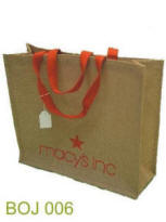 Muleposer, canvasposer, og net til flasker og gaveartikler er en meget brugt artikel til daglig, til promotion og som et prisbillig effektivt markedsf�ringsobjekt i mange sammenh�nge.