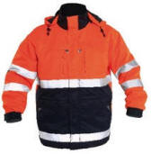 2-farvet EN 471 multijakke Model: 1995-914-10062-farvet vandt�t og �ndbar multijakke med aftageligt quiltfor, som kan anvendes separat som termojakke. Funktionslommer: 2 stiklommer p� bryst. Sidelommer. Indvendig lynl�slomme, skjult lynl�s i front. H�tte med plads til arbejdshjelm. Regulerbar linning 100% polyester med PU coating 340 g/m�. Findes i str: XS - 4XL DKK pris fra 1.282,50 