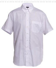 Oxford skjorte Model: 3254-135-3 Kort�rmet skjorte med brystlomme. Flot design produceret i en praktisk Oxford kvalitet. Strygelet. Bev�gelsesfold midt p� ryggen for �get komfort. 70 % bomuld / 30 % polyester 140 g/m�. 