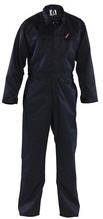 NOMEX® III kedeldragt Model: 428-645-6Brystlommer med klapper og velcro. Dobbelt belægning i front. Skjulte trykknapper. 2 indvendige lommer med lynlås. Manchetter med velcro. Viddelæg i ryg. Stiklommer som er skjult med klapper. Knæforstærkning/knælommer med velcrolukning i bunden. Baglommer 94% Nomex® lll / 5% Kevlar / 1% Bekinox (metal) 265 g/m². Findes i str: 88 - 136 DKK pris fra 2.623,75