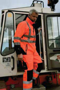 Elka rainwear - Industrielt regnt�j og profilbekl�dning - klar til at m�de udfordringen.. 