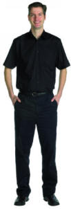 F21376 Herreskjorte 55/45% polyester/bomuld, kort �rme  SORT=164