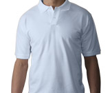 2020 Polo pique shirt Smart herre polo pique. Tone-i-tone knapper i stolpen og med �rmerib.