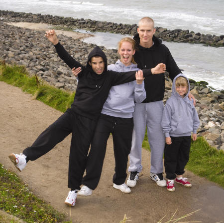 Sweatshirts&nbsp;-&nbsp;Harlem h�tte sweatshirt - hoodpants - pants med tryk efter opgave.