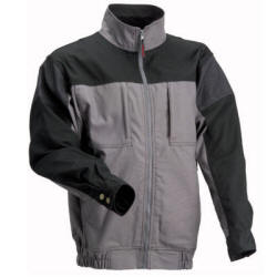 Arbejdsjakke i 65% polyester og 35% bomuld, med mange udvendige lommer og inderlomme