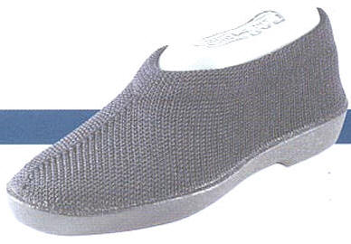 Arcopedico Classic - str. 35-46 Sort med elastisk overstykke og fleksibel s�l. Tilpasser sig foden og f�lger dine bev�gelser, n�r du g�r. Vaskbar ved 30 grader i maskinen.