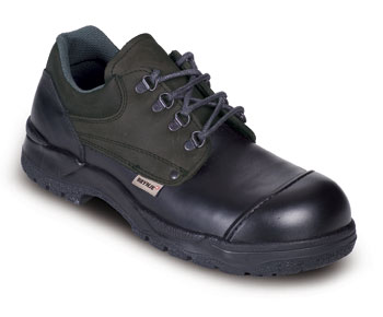 430P Welder Shoe Anatomisk,&nbsp;robust&nbsp;sikkerhedssko med lukket pl�s.&nbsp;Med&nbsp;ProNose for beskyttelse af skon�ser og varmebestandige s�ler og brandh�mmende sn�reb�nd. Velegnet til maskin- og sv�rindustri med svejse arbejde.