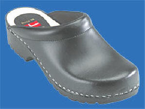 220-01 PU-Finer trsko Bred fodformet trsko uden hlkappe med polstret vrist.