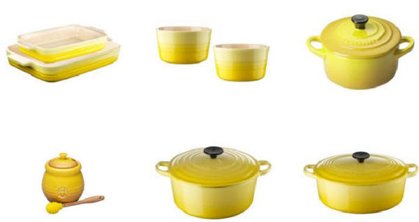 Mini krus Kvadratisk grillpande i støbejern Krus med buede sider Krydderurteholder Kande Oval multiskål Lille Karaffel Karaffel med korkprop Kaffekrus Fadsæt med rektangulære fade Sæt med 2 runde ramekiner Mini gryde Honningkrukke med ske Rund støbejernsgryde Oval støbejernsgryde Oval støbejernsgryde