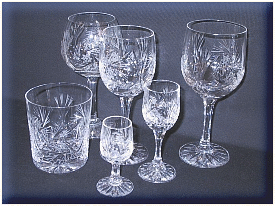 Porcelain- og krystal, som service og brugskunst af h�j kvalitet, fra bl.a. Polen, Tyskland og �sten