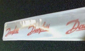 CE-godkendte reflekshangers, vest, brikker, eller blot refleks, i alle afskygninger, fra lager eller i produktion, efter tilbud.