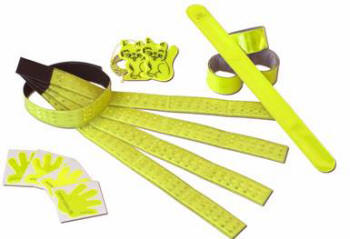 CE-godkendte reflekshangers, vest, brikker, eller blot refleks, i alle afskygninger, fra lager eller i produktion, efter tilbud.