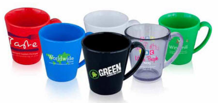 Supreme er et gedigent designkrus i robust plast