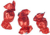 R�de chokoladeballs med lys chokolade