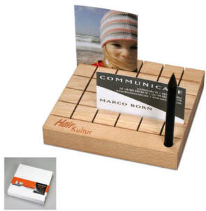 Memo-Holder. Organisator p� skrivebordet i flot design.