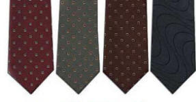 Logoslips, uniformsslips, ensfarvede slips, m�nstrede slips og t�rkl�der.